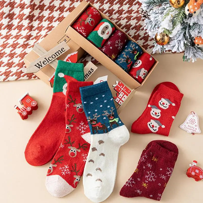 Festive Christmas Socks Gift Set – 5 Pairs 🎄