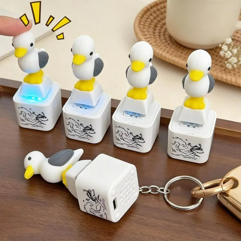 Screaming Seagull & Duck Keychain – Funny Light-Up Sound Gadget