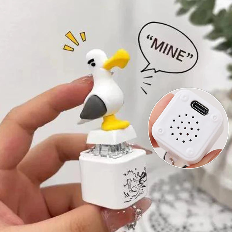 Screaming Seagull & Duck Keychain – Funny Light-Up Sound Gadget
